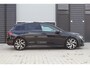 Volkswagen Golf 1.5 eTSI R-Line Business | IQ/Dynamic light | Panoramadak | Rijklaar