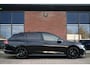 Volkswagen Golf 1.5 eTSI R-Line Pano 19inch Trekh IQ-light ACC Camera
