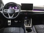Volkswagen Golf 1.5 eTSI R-Line Edition 1.5 eTSI R-Line | Navigatie | Parkeersensoren | Adaptieve cruise control | Sfeerverlichting | CarPlay | Draadloze telefoonlader |