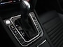Volkswagen Passat 1.5 TSI R-Line | Nappaleder | Stoelverwarming | Camera | Carplay | Massage | Memory | Side Assist | Navigatie | Matrix LED | Adaptive cruise