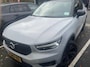 Volvo XC40 1.5 T5 Twin Engine R-Design | Trekhaak | PDC V+A en 360 camera | Harmen & Kardon | BLIS | Keyless Entry + Start | Stoel + Stuurverwarming |