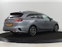 Kia Ceed 1.6 GDI PHEV ExecutiveLine | Panoramadak | Stoelventilatie | Trekhaak | Camera | Carplay | Adaptive cruise | Achterbankverwarming | Keyless | Navigatie | Full LED | Plug In
