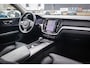 Volvo V60 Cross Country 2.0 B5 AWD Plus | Adaptieve Cruise Control | Schuif -/ Kanteldak | 360 Camera | Trekhaak | All-Seasons | Stoel + Stuurverwarming | Dodehoek Detectie | Leder | Keyless | Verwarmbare Voorruit |