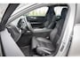Volvo V60 Cross Country 2.0 B5 AWD Plus | Adaptieve Cruise Control | Schuif -/ Kanteldak | 360 Camera | Trekhaak | All-Seasons | Stoel + Stuurverwarming | Dodehoek Detectie | Leder | Keyless | Verwarmbare Voorruit |