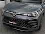 Volkswagen Tayron 1.5 eHybrid 272pk R-Line Edition NIEUW! Delphin Grey Pano ACC BSM Sfeerverl. Elektr.Klep Tr.haak VOL!!