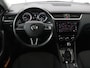 Skoda Octavia 1.0 TSI Style | Stoelverwarming | Camera | Trekhaak | Carplay | Navigatie | Canton Sound | Sfeerverlichting | Full LED | Climate control | Cruise control | Keyless