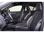 Volvo C40 Plus 69 kWh - Panoramadak - IntelliSafe Assist & Surround - Parkeercamera achter - Verwarmde voorstoelen & stuur - Parkeersensoren voor & achter - Warmtepomp - Draadloze tel. lader - Extra getint glas - 20' LMV