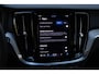 Volvo V60 T6 Plug-in hybrid AWD Plus Dark | Semi Elektrische Trekhaak | Adaptieve Cruise Control | BLIS | Elektrische verstelbare voorstoelen | Verwarmbare voorstoelen en stuurwiel | 360 graden camera |