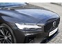 Volvo V60 T6 Plug-in hybrid AWD Plus Dark | Semi Elektrische Trekhaak | Adaptieve Cruise Control | BLIS | Elektrische verstelbare voorstoelen | Verwarmbare voorstoelen en stuurwiel | 360 graden camera |
