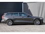 Volvo V60 T6 Plug-in hybrid AWD Plus Dark | Semi Elektrische Trekhaak | Adaptieve Cruise Control | BLIS | Elektrische verstelbare voorstoelen | Verwarmbare voorstoelen en stuurwiel | 360 graden camera |