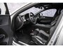 Volvo XC60 2.0 T6 Plug-in hybrid AWD Plus Dark | 20” | Sportstoelen | Panoramadak | Adaptieve Cruise Control | Parkeercamera |