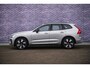 Volvo XC60 2.0 T6 Plug-in hybrid AWD Plus Dark | 20” | Sportstoelen | Panoramadak | Adaptieve Cruise Control | Parkeercamera |
