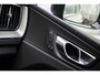 Volvo XC60 2.0 T6 Plug-in hybrid AWD Plus Dark | 20” | Sportstoelen | Panoramadak | Adaptieve Cruise Control | Parkeercamera |