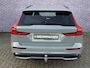 Volvo V60 2.0 T6 Plug-in hybrid AWD Plus Dark | 360° Camera | Stoel en stuurverwarming | Trekhaak | Adaptieve cruise control | Harman/Kardon audio | BLIS dodehoekdetectie |