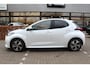 Toyota Yaris 1.5 Hybrid 115 First Edition Comfort Pack | Rijklaar | Parelmoer | Blind Spot | Stoel-/stuurverw. | Park.sensoren v+a | Apple/Android | LED | Keyless