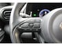 Toyota Yaris 1.5 Hybrid 115 First Edition Comfort Pack | Rijklaar | Parelmoer | Blind Spot | Stoel-/stuurverw. | Park.sensoren v+a | Apple/Android | LED | Keyless