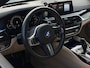 BMW 5-Serie Touring 530i High Executive M-Sport ACC HUD PDC Memory Stoelverw. + Ventilatie. Luchtvering.