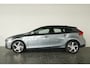 Volvo V40 2.0 T2 Momentum / LED / Navi / Cam / Cruisecontrol