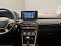 Dacia Jogger 1.6 Hybrid 140 Extreme 5p. Navigatie | Carplay | Climate Control | 16" Lichtmetaal | Digitaal Dashboard | Camera | Keyless | Achteruitrijcamera | Airco (automatisch) | Apple Carplay/Android Auto|telefoonintegratie premium