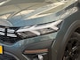 Dacia Jogger 1.6 Hybrid 140 Extreme 5p. Navigatie | Carplay | Climate Control | 16" Lichtmetaal | Digitaal Dashboard | Camera | Keyless | Achteruitrijcamera | Airco (automatisch) | Apple Carplay/Android Auto|telefoonintegratie premium