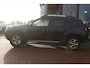 Dacia Duster TCe 1.2 *Lauréate* | Trekhaak | Cruise Control | Navigatie | PDC | A/C | Privacy | Bluetooth | Orig.NL | Leuk !! |