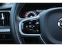 Volvo V60 2.0 T4 R-Design | Panoramadak | Semi elektrische trekhaak | Adaptieve cruise control | Standkachel | Stoelverwarming | Stuurwielverwarming | Apple Carplay | Android Auto | Bestuurdersstoel met geheugenfunctie