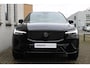 Volvo XC60 T6 Plug-in hybrid AWD Plus Black Edition | Panoramadak | 360º Camera | Elek. bedienbare voorstoelen met geheugen | Keyless entry | Adaptive cruise control | Pilot assist | Verwambaar stuurwiel | Verwarmbare voorstoelen | Achterbank verwarmbaar | Blind spot | Elektrische achterklep | Google Infotainment | 21" Lichtmetalen Wielen | Harman Kardon Audio |