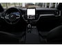 Volvo XC60 T6 Plug-in hybrid AWD Plus Black Edition | Panoramadak | 360º Camera | Elek. bedienbare voorstoelen met geheugen | Keyless entry | Adaptive cruise control | Pilot assist | Verwambaar stuurwiel | Verwarmbare voorstoelen | Achterbank verwarmbaar | Blind spot | Elektrische achterklep | Google Infotainment | 21" Lichtmetalen Wielen | Harman Kardon Audio |