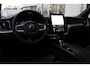Volvo XC60 T6 Plug-in hybrid AWD Plus Black Edition | Panoramadak | 360º Camera | Elek. bedienbare voorstoelen met geheugen | Keyless entry | Adaptive cruise control | Pilot assist | Verwambaar stuurwiel | Verwarmbare voorstoelen | Achterbank verwarmbaar | Blind spot | Elektrische achterklep | Google Infotainment | 21" Lichtmetalen Wielen | Harman Kardon Audio |