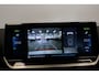 Peugeot e-2008 EV GT Pack 50 kWh | Navi | Panoramadak | Verw. stoelen | Camera | Keyless Entry | LMV 18"| DAB | Ad. cruise |