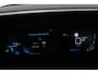Peugeot e-2008 EV GT Pack 50 kWh | Navi | Panoramadak | Verw. stoelen | Camera | Keyless Entry | LMV 18"| DAB | Ad. cruise |