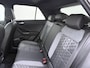 Volkswagen T-Roc 1.5 TSI R-Line | Pano dak | Black Style | Carplay | Stoelverwarming | Camera | 19" |
