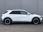 Hyundai Ioniq 5 Lounge 73kWh Automaat / Fabrieksgarantie tot 10-2026 / 8 jaar Batterijgarantie / Accu SoH 99% / WLTP 451 km / CCS snelladen / Warmtepomp / Leder / HUD / Camera 360° / BOSE / Elektrische stoelen en klep / Stoelventilatie / Stuur-, stoel- en achterbankverwarming / Adaptieve CC / LM 20" wielen /