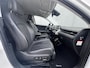 Hyundai Ioniq 5 Lounge 73kWh Automaat / Fabrieksgarantie tot 10-2026 / 8 jaar Batterijgarantie / Accu SoH 99% / WLTP 451 km / CCS snelladen / Warmtepomp / Leder / HUD / Camera 360° / BOSE / Elektrische stoelen en klep / Stoelventilatie / Stuur-, stoel- en achterbankverwarming / Adaptieve CC / LM 20" wielen /