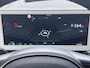 Hyundai Ioniq 5 Lounge 73kWh Automaat / Fabrieksgarantie tot 10-2026 / 8 jaar Batterijgarantie / Accu SoH 99% / WLTP 451 km / CCS snelladen / Warmtepomp / Leder / HUD / Camera 360° / BOSE / Elektrische stoelen en klep / Stoelventilatie / Stuur-, stoel- en achterbankverwarming / Adaptieve CC / LM 20" wielen /