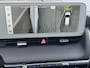 Hyundai Ioniq 5 Lounge 73kWh Automaat / Fabrieksgarantie tot 10-2026 / 8 jaar Batterijgarantie / Accu SoH 99% / WLTP 451 km / CCS snelladen / Warmtepomp / Leder / HUD / Camera 360° / BOSE / Elektrische stoelen en klep / Stoelventilatie / Stuur-, stoel- en achterbankverwarming / Adaptieve CC / LM 20" wielen /