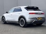 Hyundai Ioniq 5 Lounge 73kWh Automaat / Fabrieksgarantie tot 10-2026 / 8 jaar Batterijgarantie / Accu SoH 99% / WLTP 451 km / CCS snelladen / Warmtepomp / Leder / HUD / Camera 360° / BOSE / Elektrische stoelen en klep / Stoelventilatie / Stuur-, stoel- en achterbankverwarming / Adaptieve CC / LM 20" wielen /