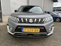 Suzuki Vitara 1.4 Boosterjet Style Smart Hybrid | All Season Banden | Trekhaak | Luxe uitvoering | Elek. Schuif/Kantel Dak | Apple Carplay & Android Auto