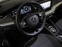 Skoda Octavia Combi 1.0 e-TSI Business Edition Plus 110 pk Automaat (DSG) | Verlengde garantie | Navigatie | Trekhaak (wegklapbaar) | Parkeersensoren | Stoelverwarming |