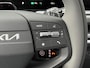 Kia EV3 81,4 kWh 204pk Plus Advanced | Adaptive Cruise | Camera | Schuif- kanteldak | Stoel- Stuurverwarming | Harman/Kardon Audio | Navigatie | Carplay |
