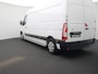 Renault Master T35 2.3 dCi 135 L3H2 Work Edition | Navigatie | Airco | Parkeersensoren Achter | Achteruitrijcamera | Cruise Control & Snelheidsbegrenzer | Lederen Bekleding
