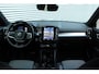 Volvo XC40 2.0 B4 Plus Dark | Lichtmetalen Velgen 6-Spaaks 18" |Premium Audio by Harman Kardon | Electronic Climate Controle | Voorstoelen + Stuurwiel Verwarmend | Keyless Entry + Keyless Start | Google Navigatiesysteem Full Map | Park Assist Voor + Achter |