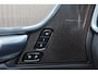 Volvo V90 T8 Recharge AWD Ultra Dark - Panorama/schuifdak - IntelliSafe Assist & Surround - 360º Camera - Harman/Kardon audio - Adaptieve LED koplampen - Verwarmde voorstoelen, stuur & achterbank - Parkeersensoren voor & achter - Elektr. bedienb. voorstoelen met geheugen - Geventileerde voorstoelen - Head up display - Extra getint glas - 19' LMV