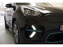 Kia e-Niro 64 kWh DynamicLine 3-Fase [ Navi Half-leder Stoelverwarming Apple/Android ]