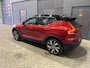 Volvo XC40 Recharge P8 AWD R-Design | Panoramadak | Trekhaak | 360 Camera | Harman/Kardon | Stoel+Stuurverwarming | 20 Inch