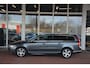 Volvo V70 2.0 Summum Nederlandse auto 231892 NAP onderhoudshistorie aanwezig laatste beurt bij 220000km met oa leren bekleding cv cruise cotrol pdc trekhaak