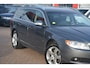 Volvo V70 2.0 Summum Nederlandse auto 231892 NAP onderhoudshistorie aanwezig laatste beurt bij 220000km met oa leren bekleding cv cruise cotrol pdc trekhaak