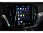 Volvo V60 T6 Plug-in hybrid AWD Essential Bright | Stoelverwarming | Adaptive Cruise Control | BLIS | Parkeersensoren voor + achter | Stoelverwarming | Stuurwielverwarming | Parkeercamera | Google Infotainment | Electrische wegklapbare Trekhaak
