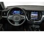 Volvo V60 T6 Plug-in hybrid AWD Essential Bright | Stoelverwarming | Adaptive Cruise Control | BLIS | Parkeersensoren voor + achter | Stoelverwarming | Stuurwielverwarming | Parkeercamera | Google Infotainment | Electrische wegklapbare Trekhaak