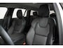 Volvo V60 T6 Plug-in hybrid AWD Essential Bright | Stoelverwarming | Adaptive Cruise Control | BLIS | Parkeersensoren voor + achter | Stoelverwarming | Stuurwielverwarming | Parkeercamera | Google Infotainment | Electrische wegklapbare Trekhaak